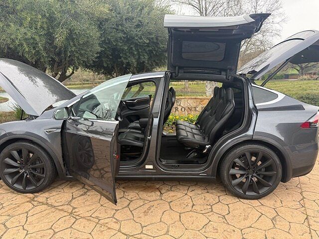2016 TESLA Model X