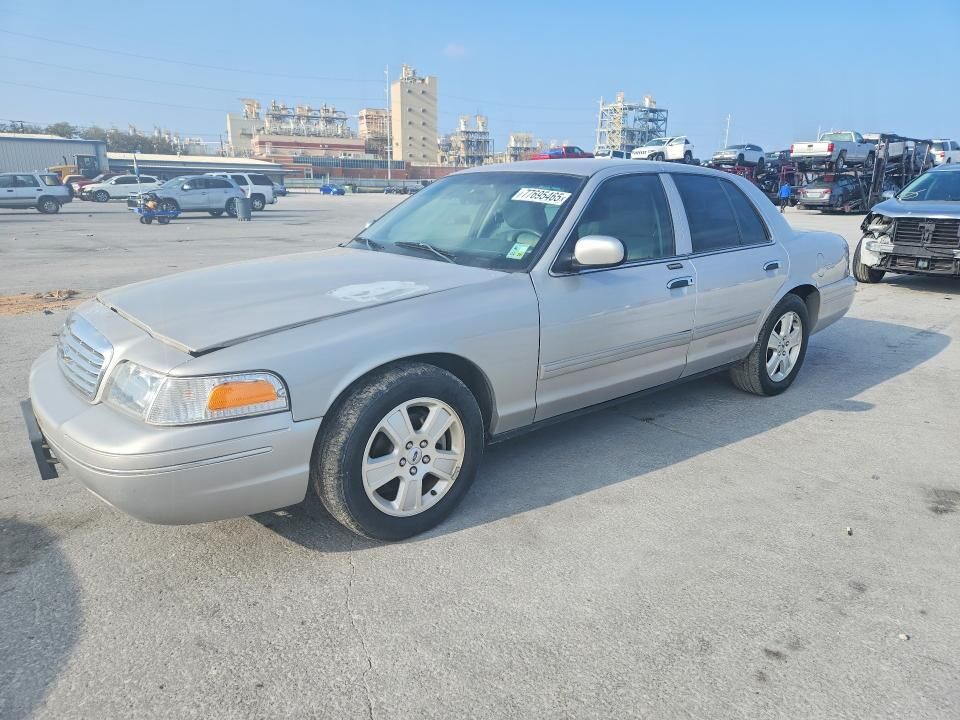 Ford Crown Victoria