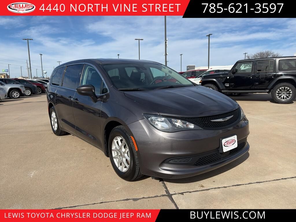 2023 CHRYSLER Voyager