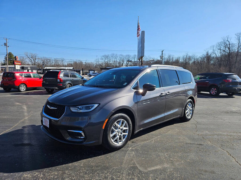 2022 CHRYSLER Pacifica