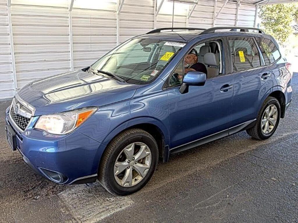 2016 SUBARU Forester