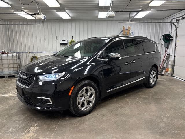 2023 CHRYSLER Pacifica