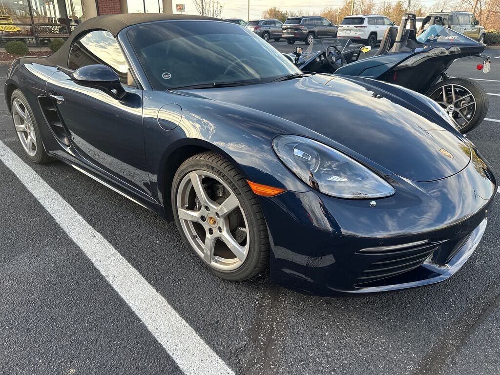 2019 PORSCHE 718