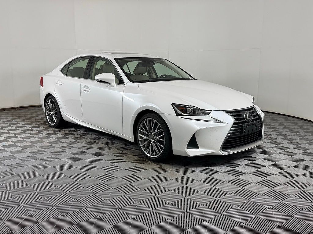 2019 LEXUS IS
