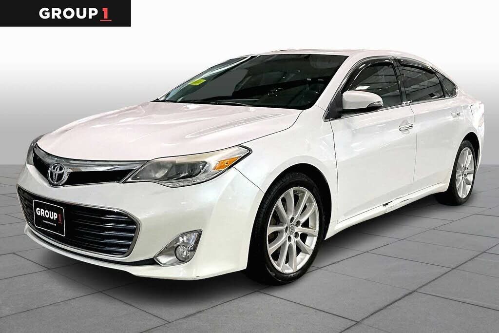 2013 TOYOTA Avalon