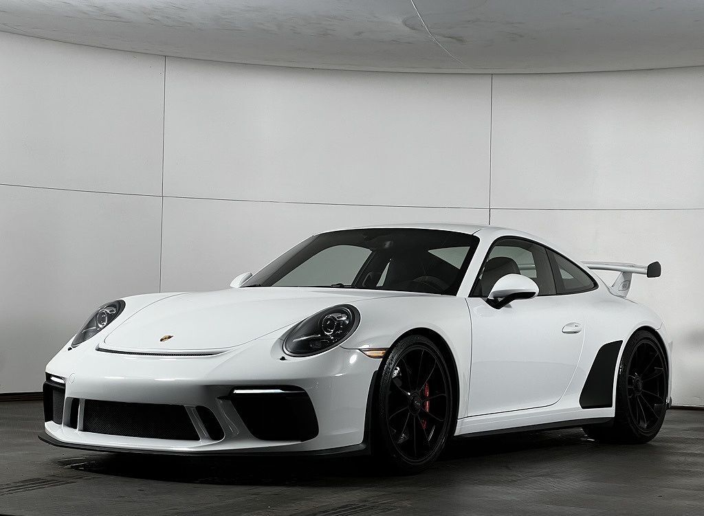 2018 PORSCHE 911