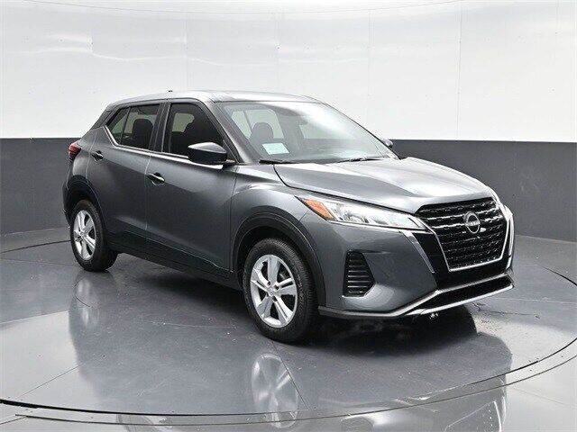 2025 NISSAN Kicks Play