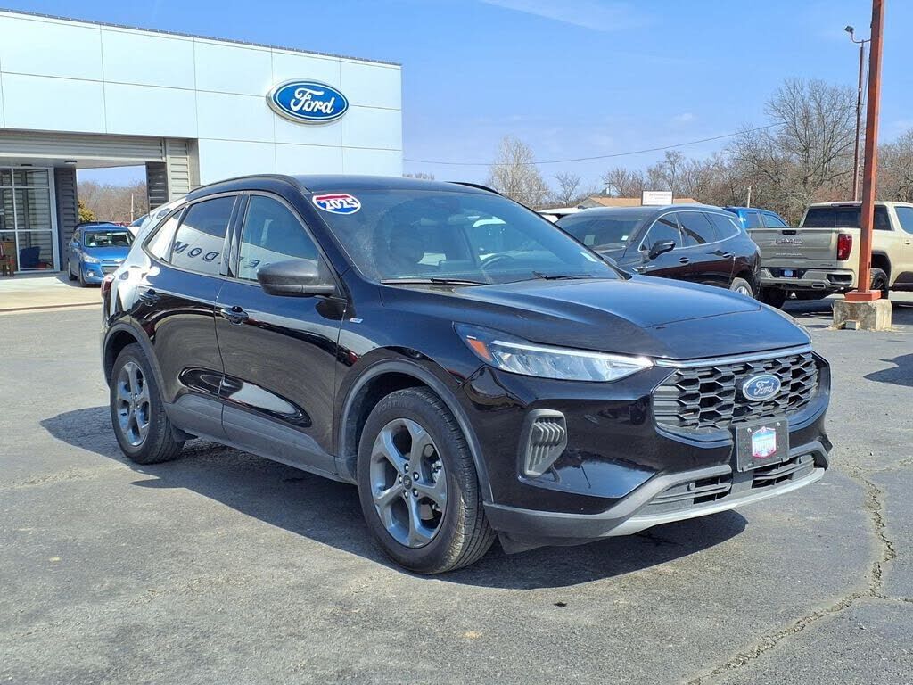 2025 FORD Escape