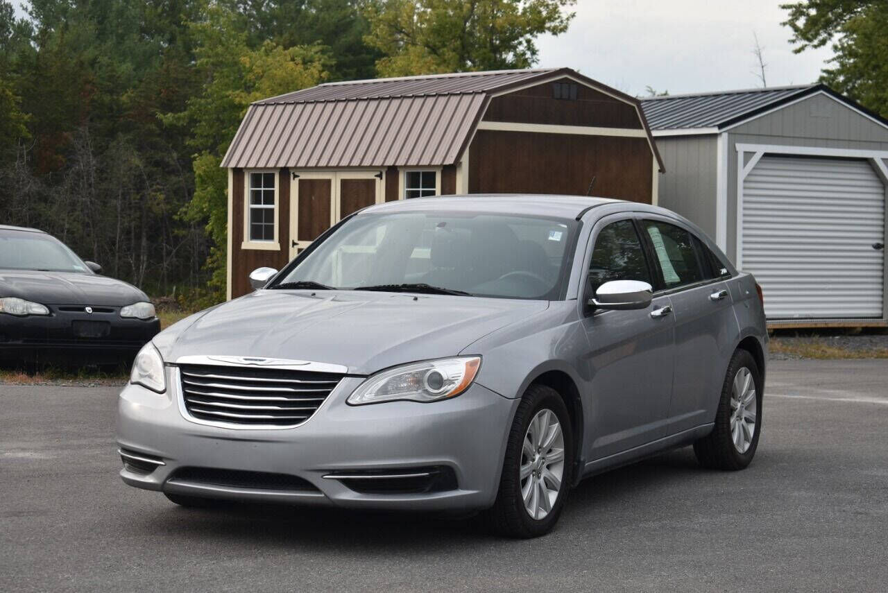 2013 CHRYSLER 200