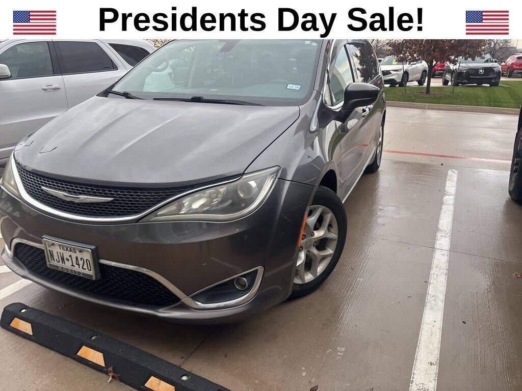 2017 CHRYSLER Pacifica