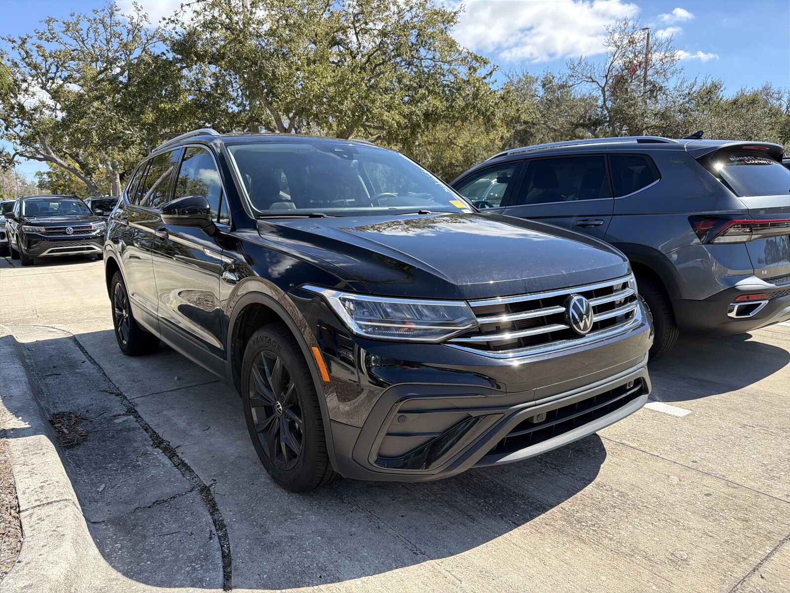 2024 VOLKSWAGEN Tiguan