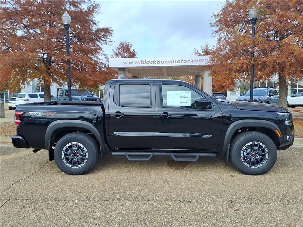 2026 NISSAN Frontier