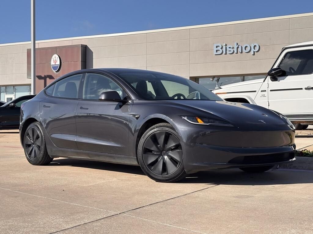 2025 TESLA Model 3