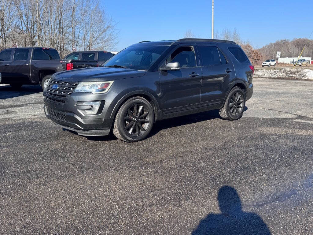 2017 FORD Explorer