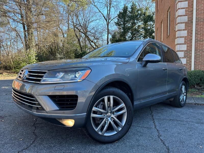 2015 VOLKSWAGEN Touareg