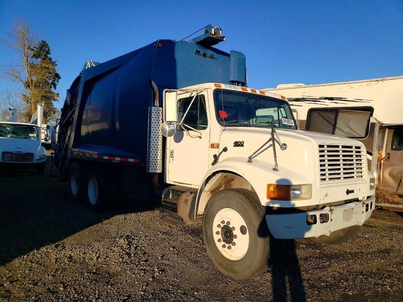 2001 INTERNATIONAL 4900