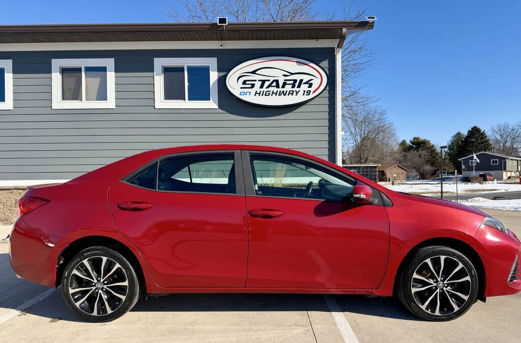 2017 TOYOTA Corolla