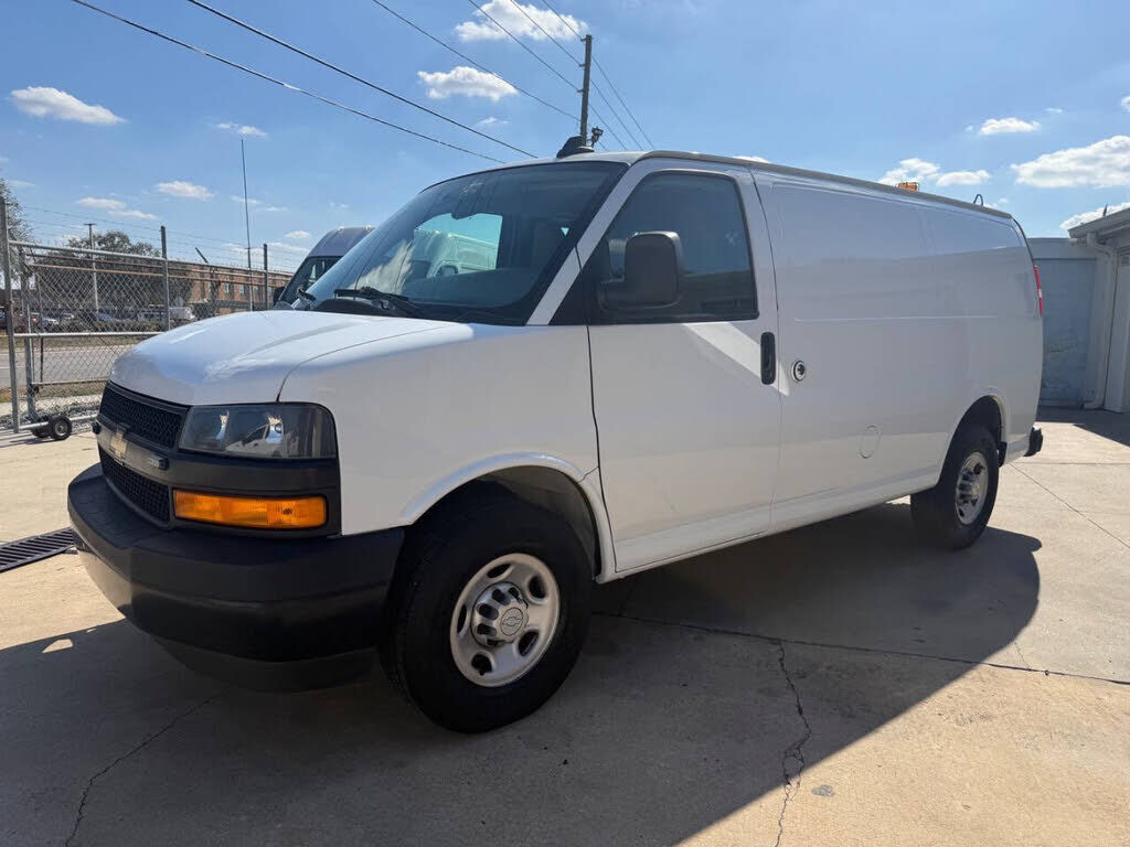 2020 CHEVROLET Express