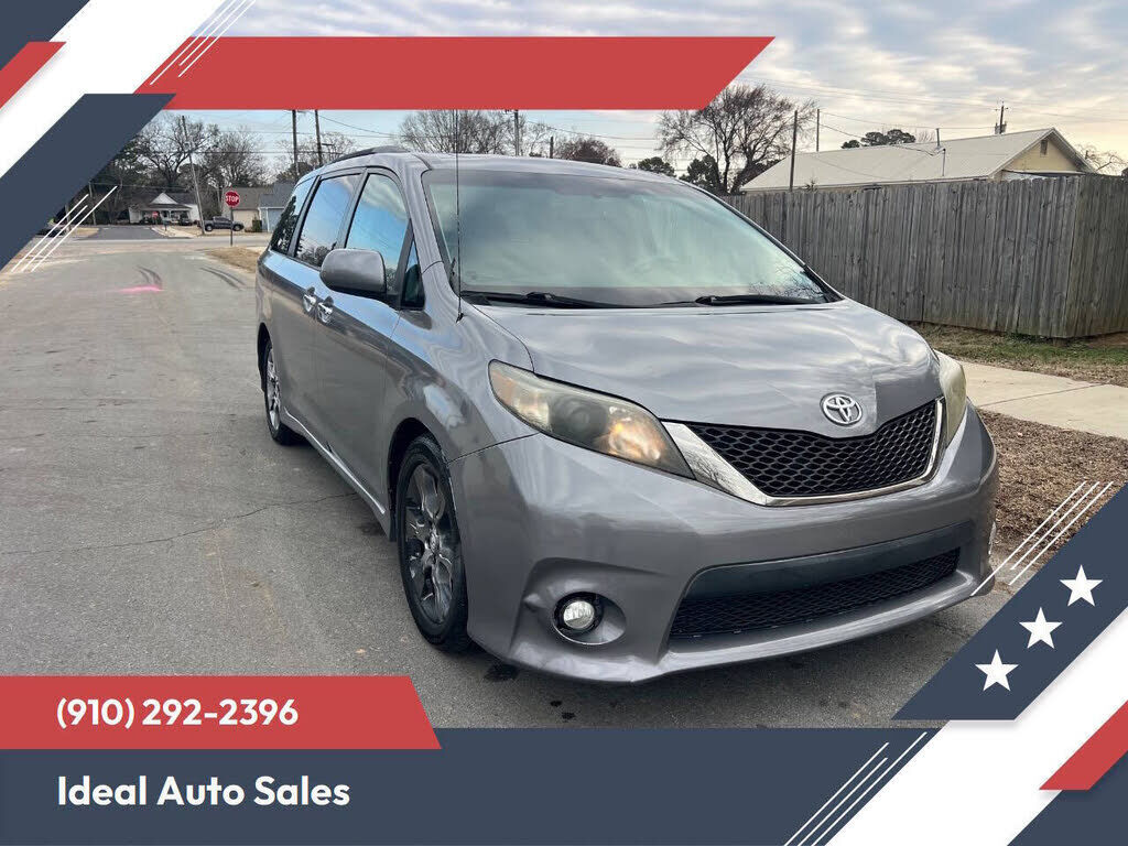 2013 TOYOTA Sienna