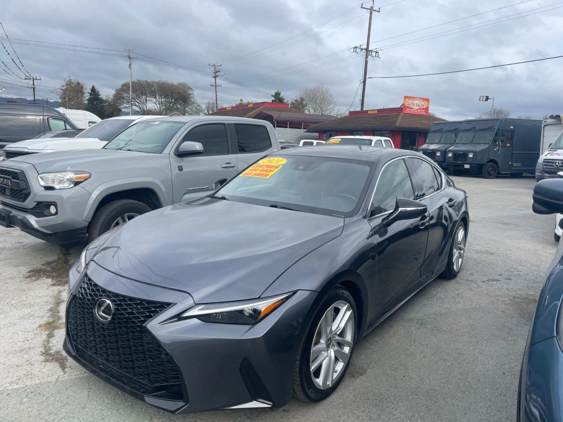 2021 LEXUS IS