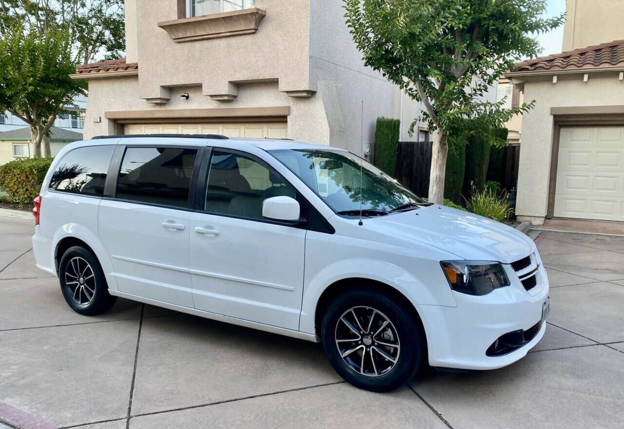 2017 DODGE Grand Caravan
