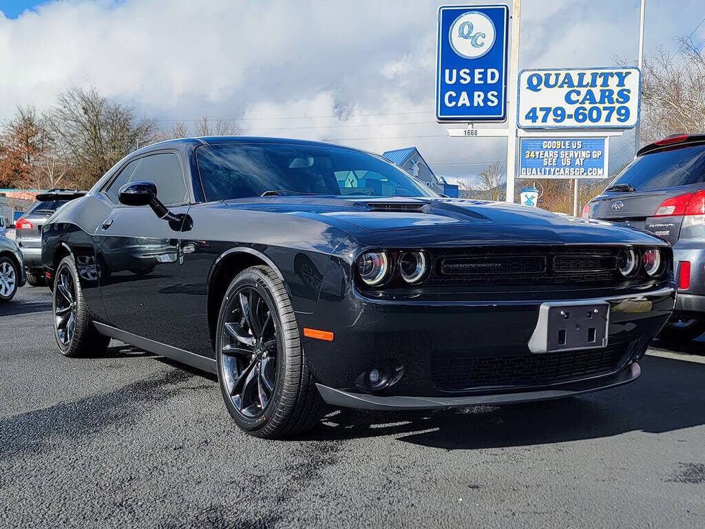 2017 DODGE Challenger