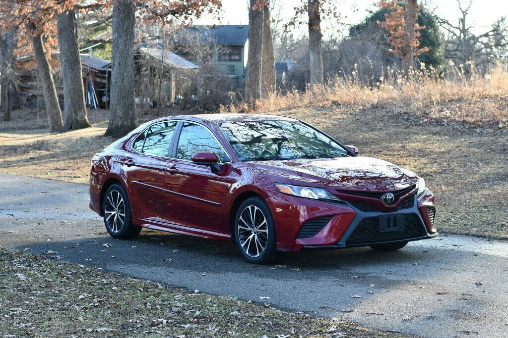 2018 TOYOTA Camry
