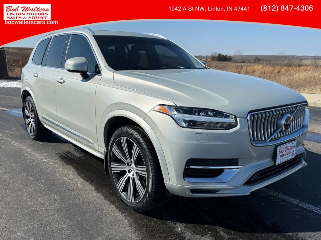 2022 VOLVO XC90