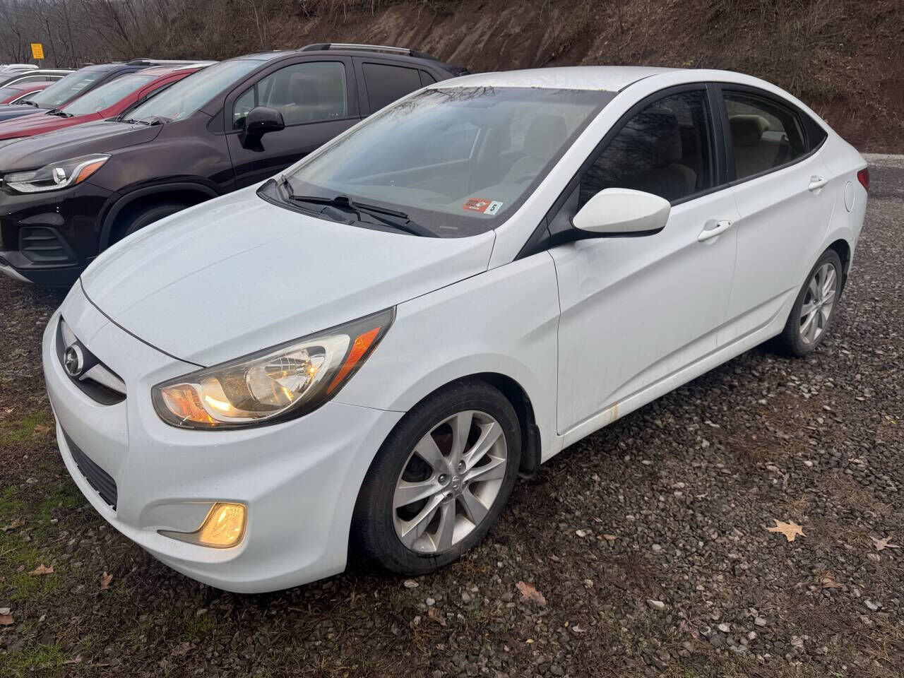 2012 HYUNDAI Accent