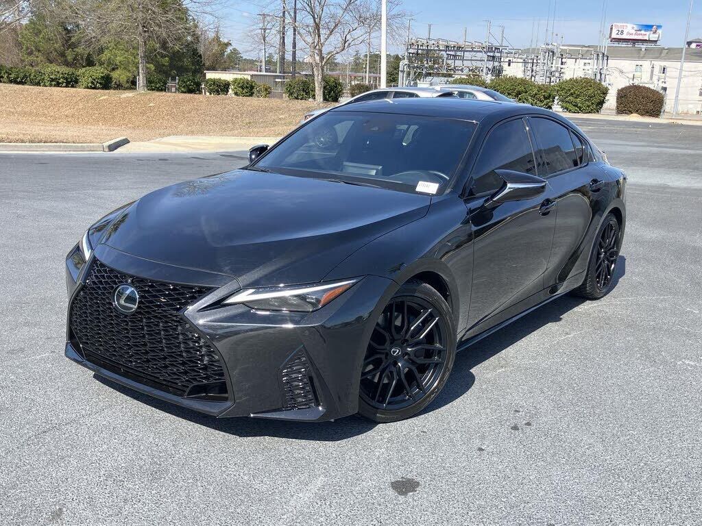 2023 LEXUS IS