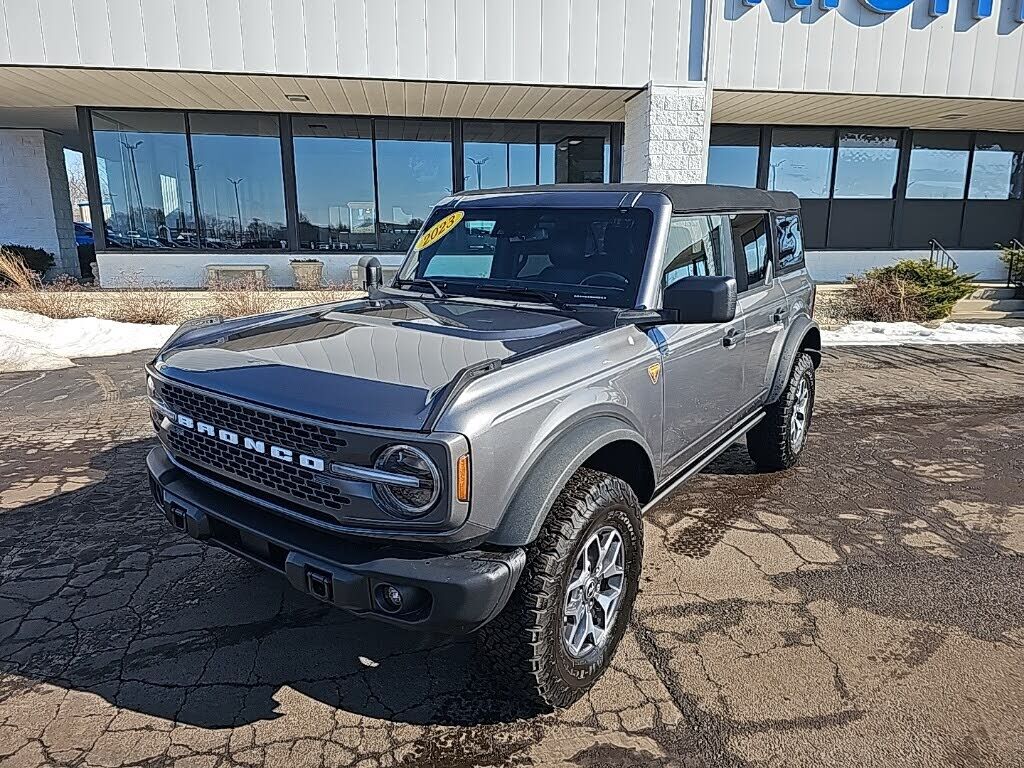 2023 FORD Bronco