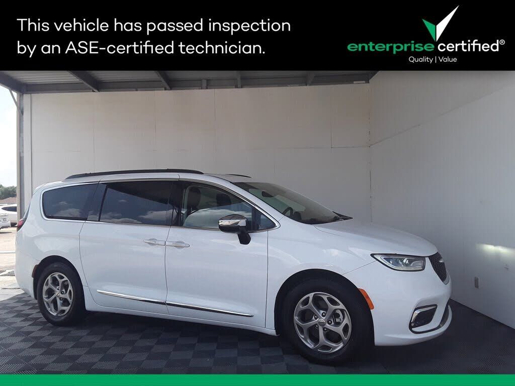 2023 CHRYSLER Pacifica