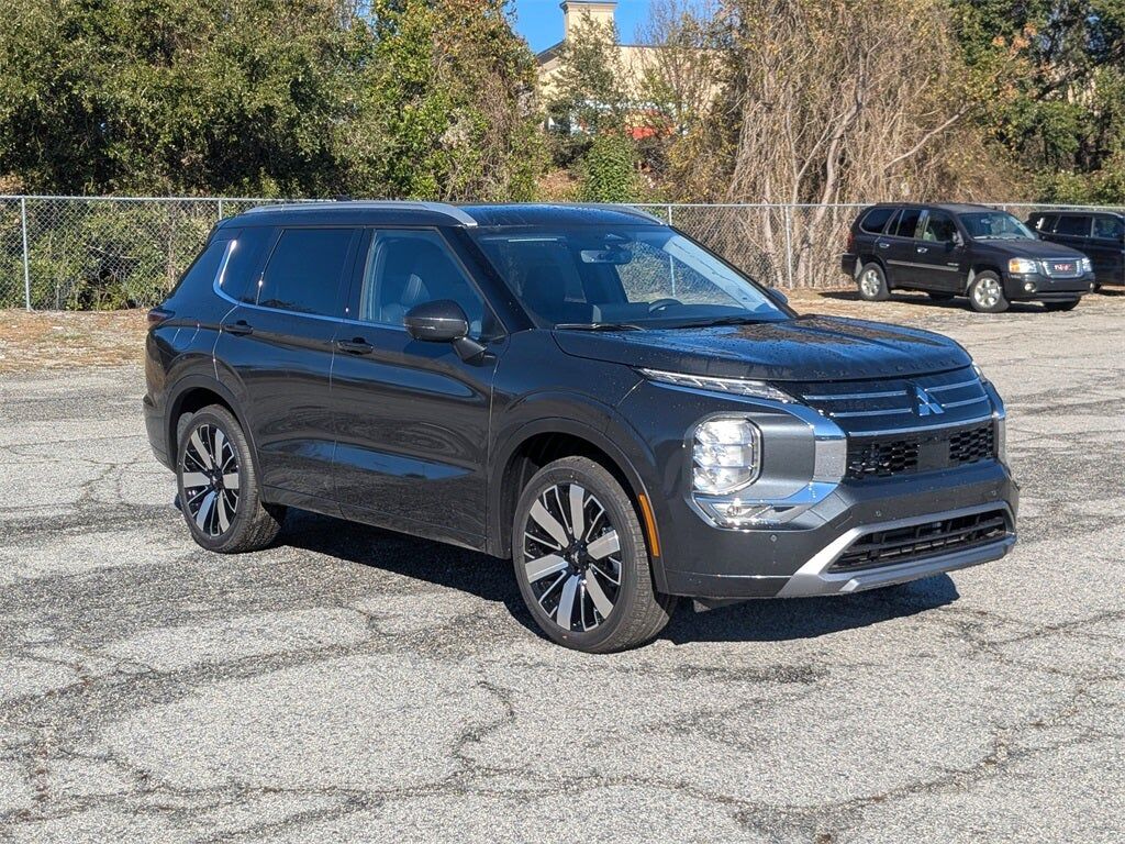 2026 MITSUBISHI Outlander