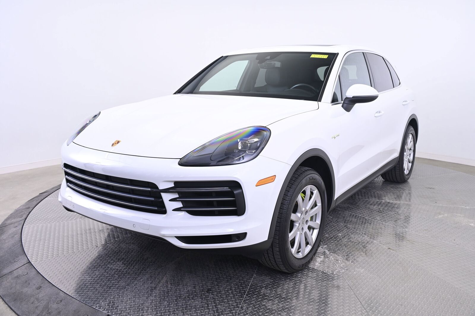 2022 PORSCHE Cayenne
