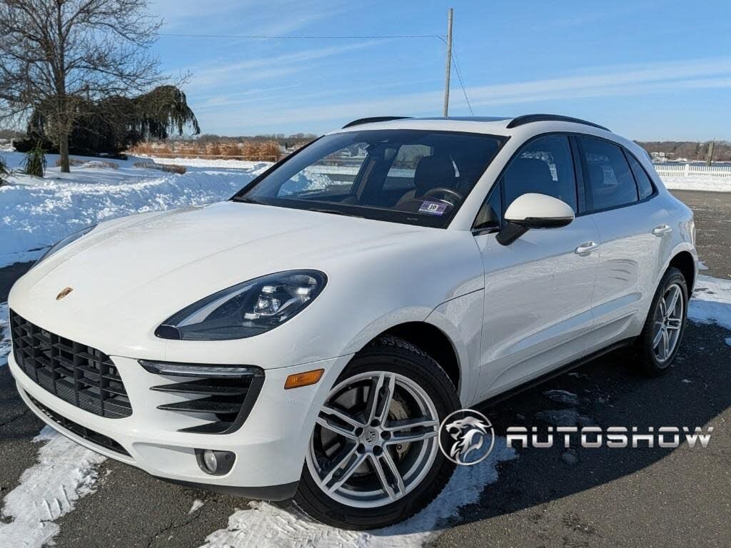 2018 PORSCHE Macan