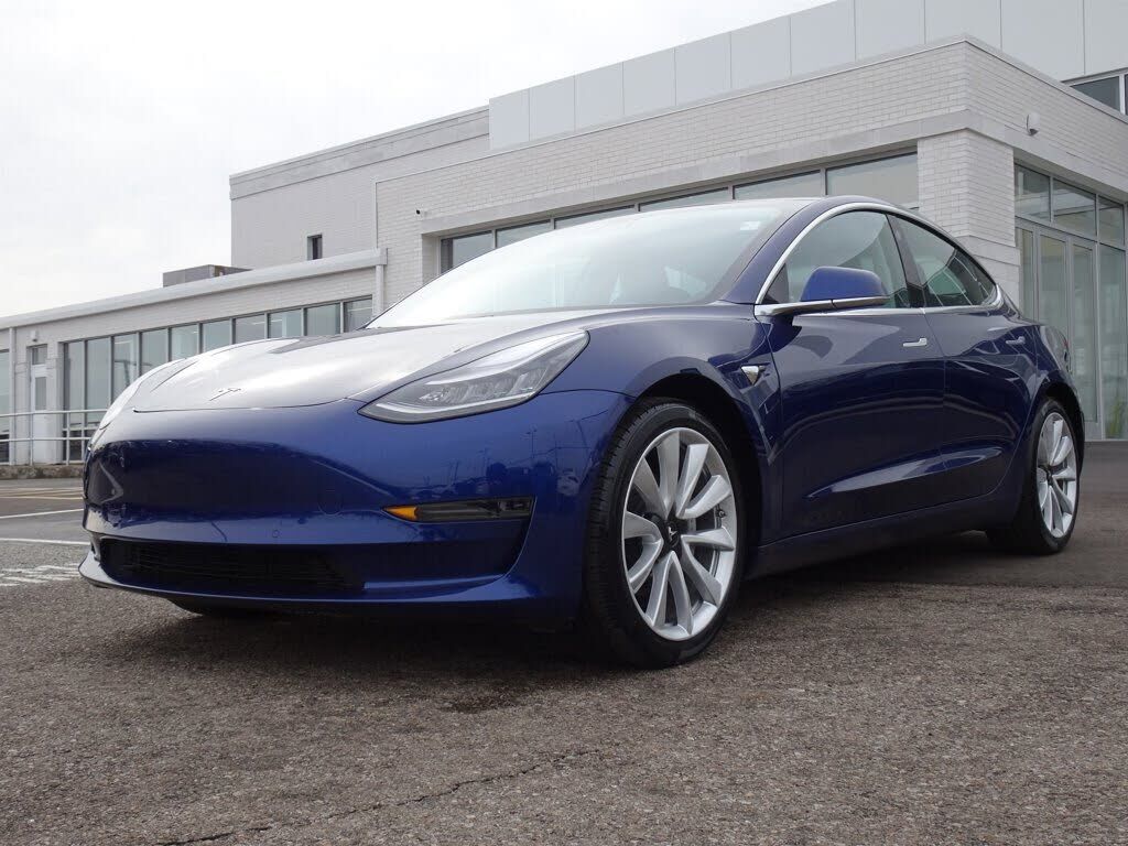 2020 TESLA Model 3