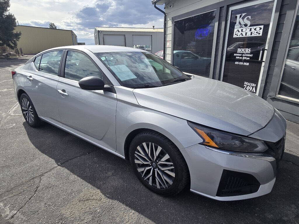 2024 NISSAN Altima