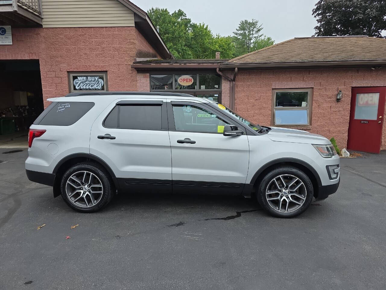 2016 FORD Explorer
