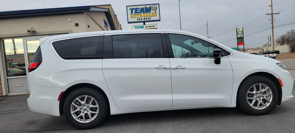 2025 CHRYSLER Pacifica