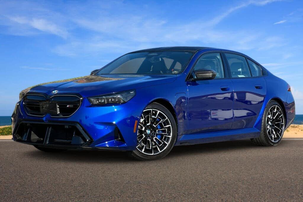 2025 BMW M5