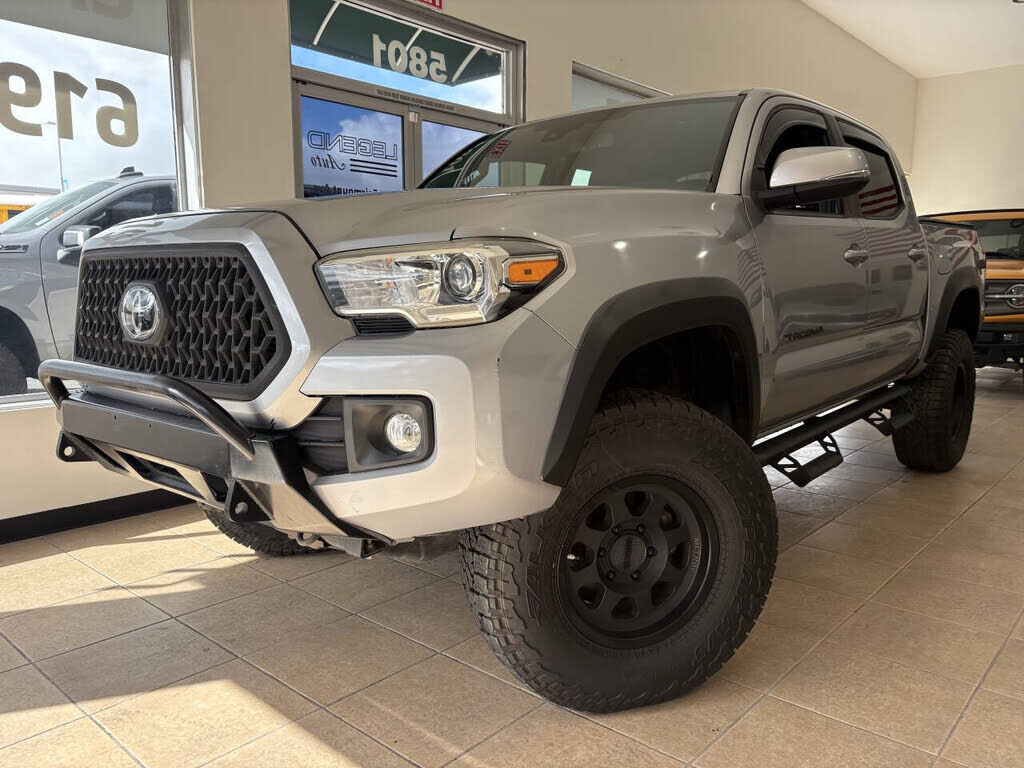 2018 TOYOTA Tacoma