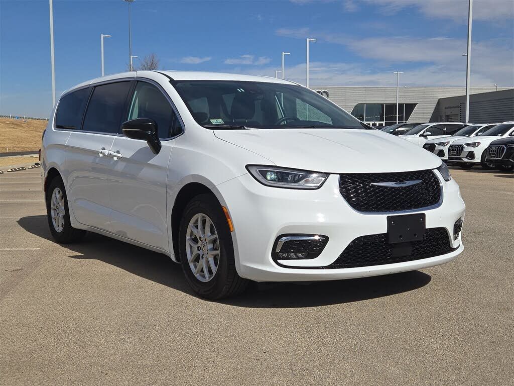 2024 CHRYSLER Pacifica