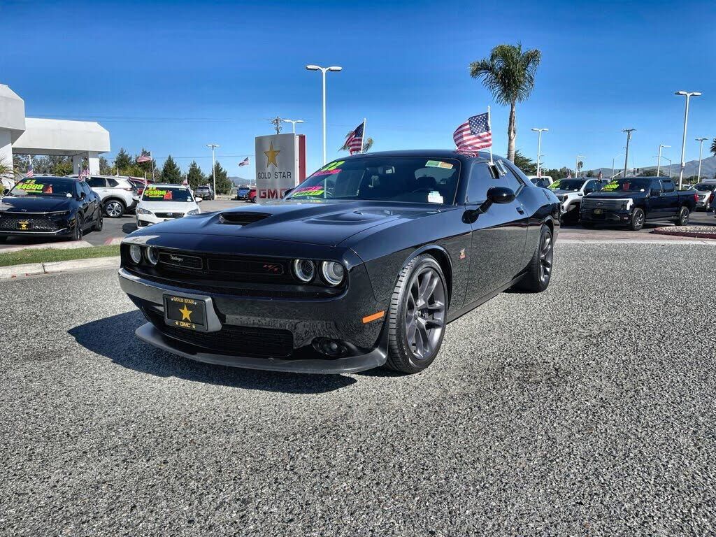 2022 DODGE Challenger
