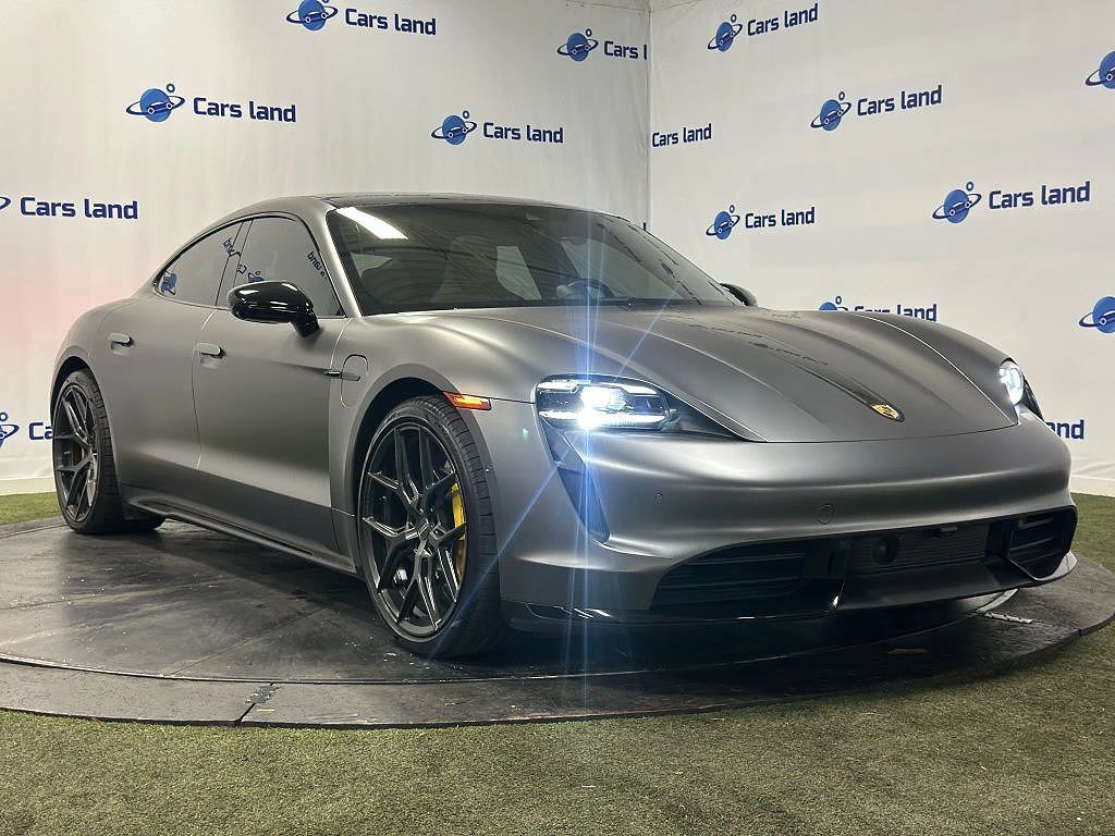 2020 PORSCHE Taycan