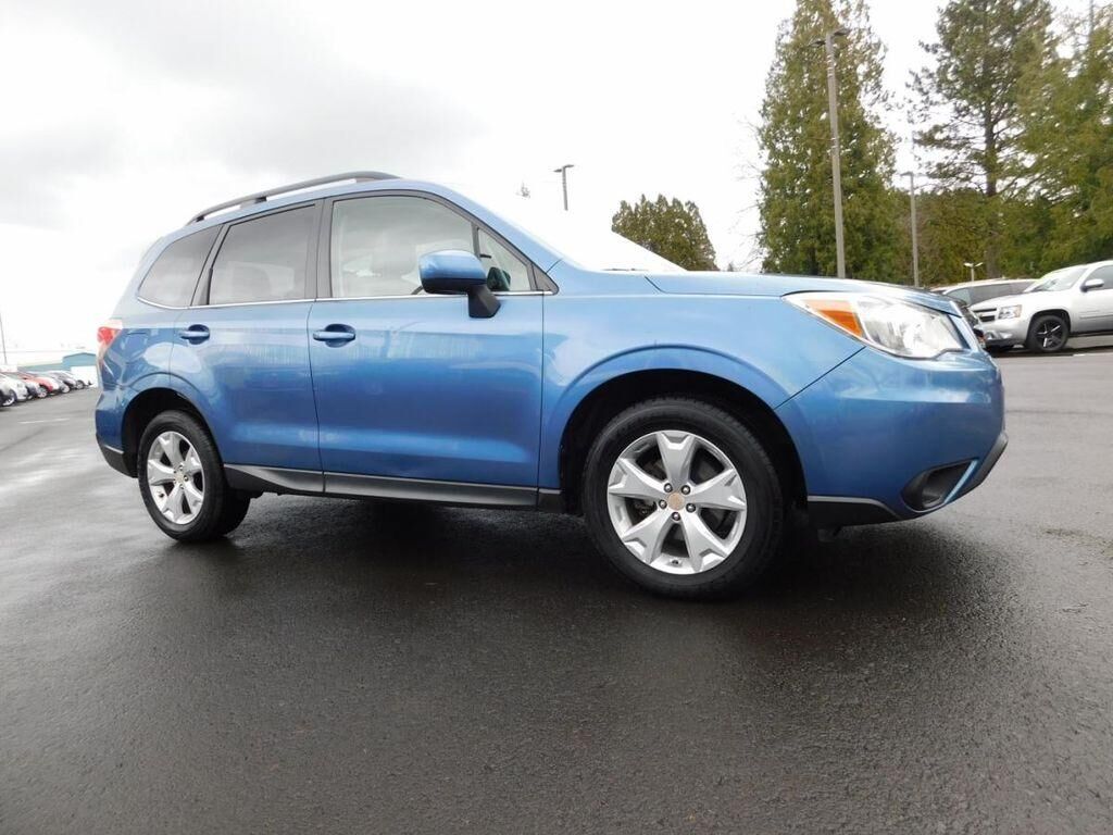 2015 SUBARU Forester