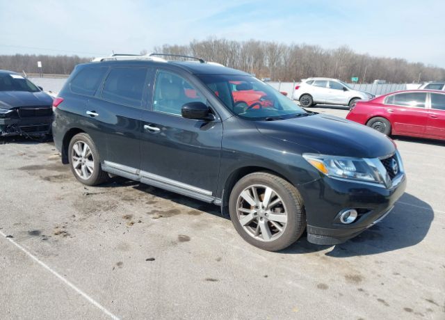 2016 NISSAN Pathfinder
