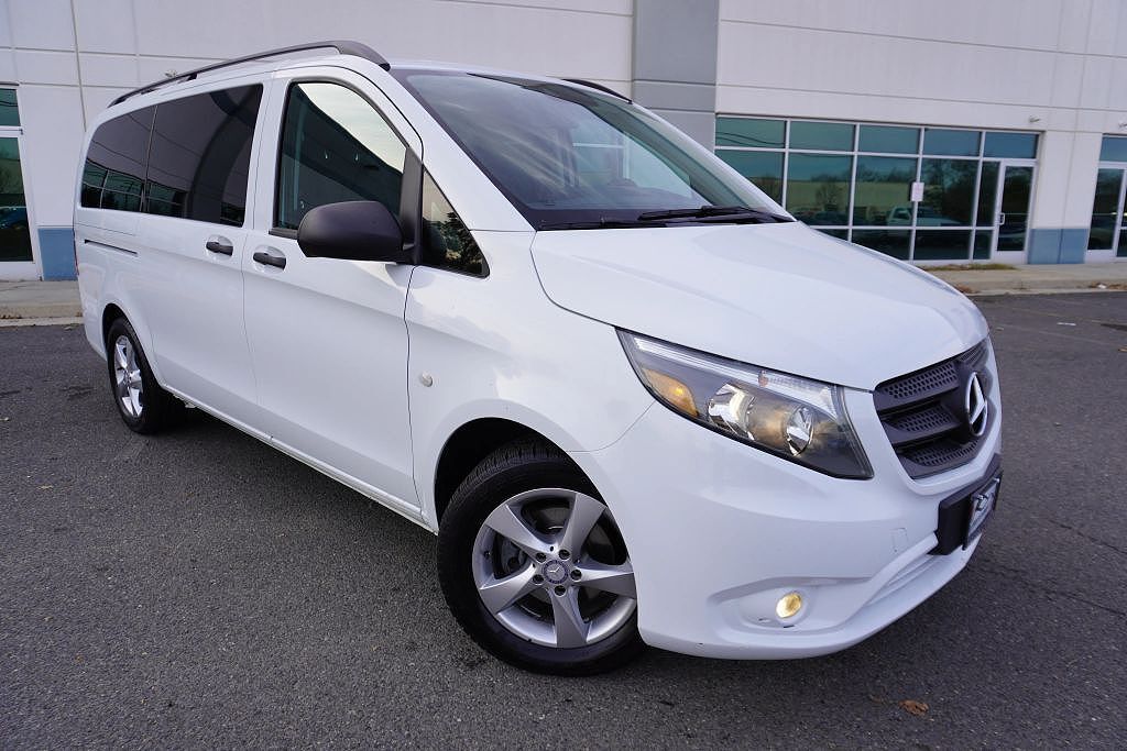 2016 MERCEDES-BENZ METRIS