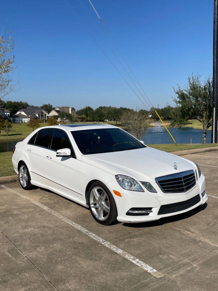 2013 MERCEDES-BENZ E-Class