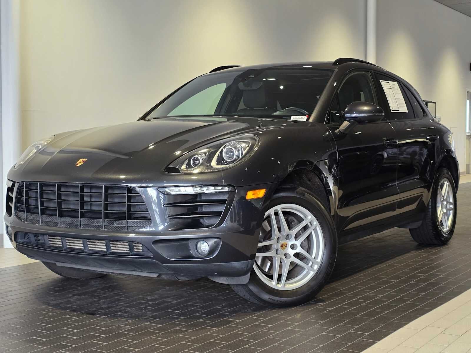 2018 PORSCHE Macan