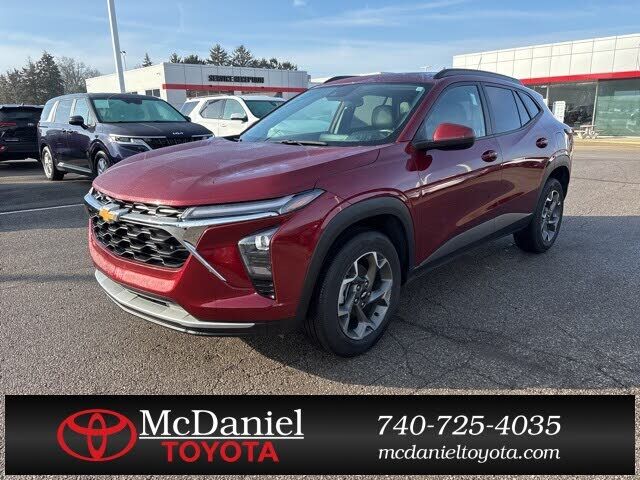 2025 CHEVROLET Trax